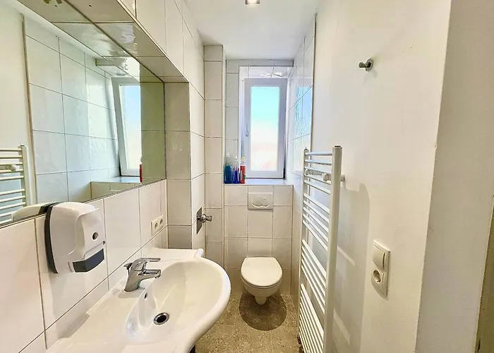 4 Minimum 30 Days إنسبروك