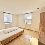 Apartment 4 Minimum 30 Days *
