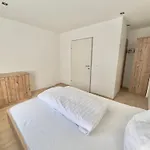 Apartment 4 Minimum 30 Days